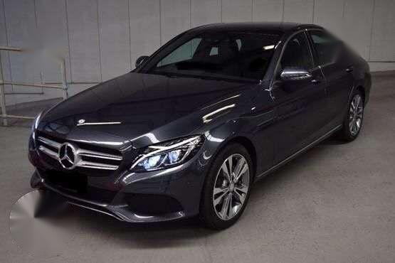 Almost bnew Mercedes Benz C200 save 1300000M 2015