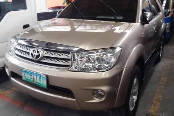 Almost brand new Toyota Fortuner Gasoline