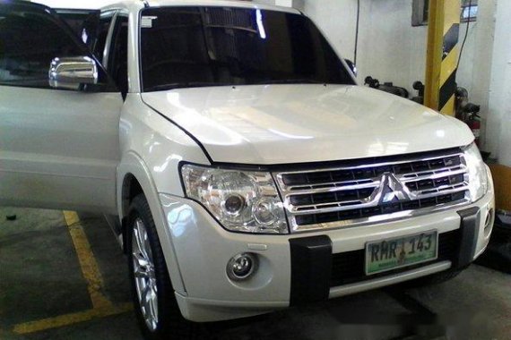 Mitsubishi Pajero 2011 white for sale