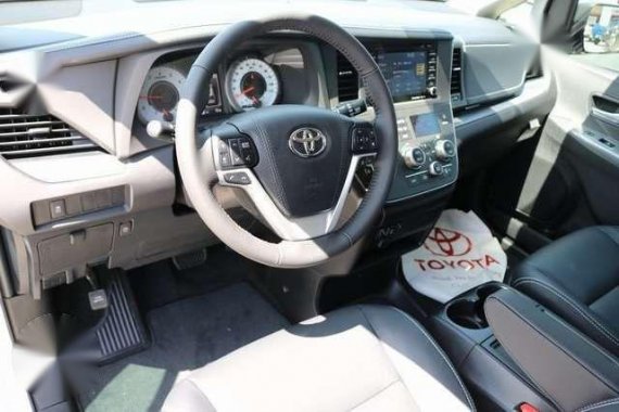 BRAND NEW 2018 Toyota Sienna SE​ For sale 