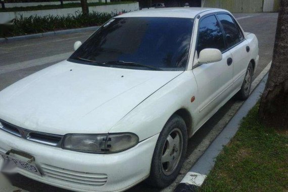 White Mitsubishi Lancer 2018 FOR SALE