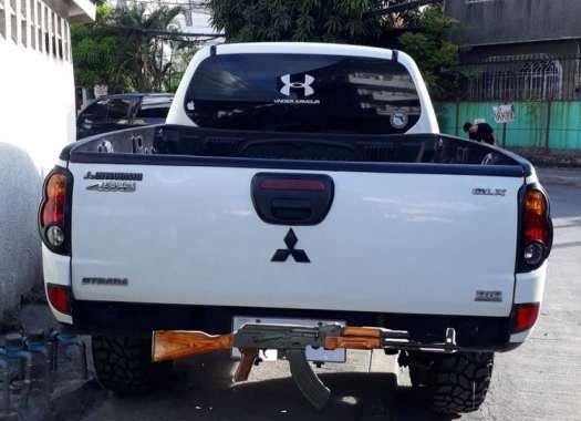 2009 Mitsubishi Strada for sale 