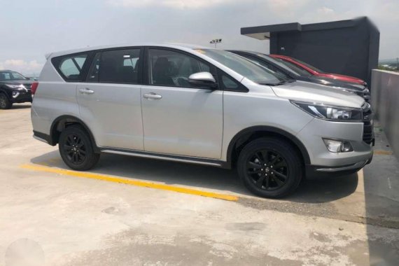 Toyota Innova MT AT 2018 all in 68k also ertiga mobilio carnival