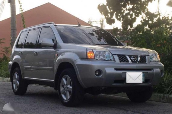 2010 Nissan X-trail Silver  Top of the Line For Sale 