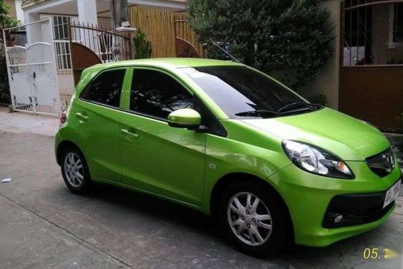 2015 Honda BRIO V NAVI automatic Top of the line Variant