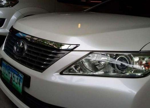 2013 Toyota Camry 2.5 V AT White For Sale 