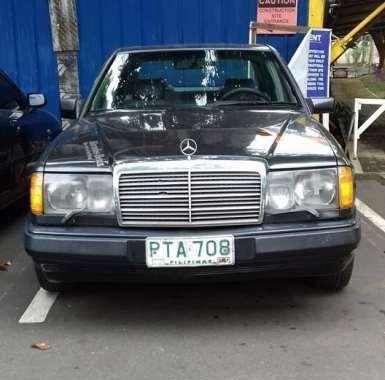 Well-kept Mercedes Benz W124 260e for sale