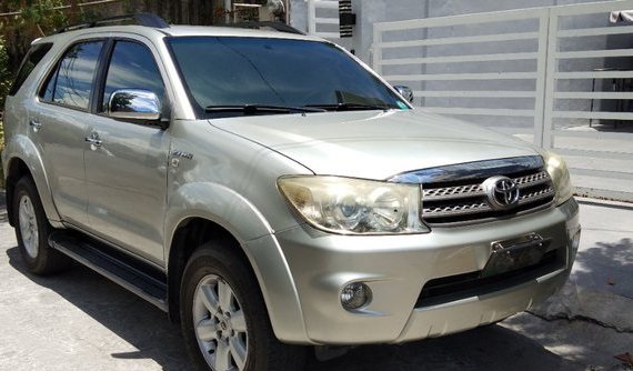 TOYOTA FORTUNER 2011 G AT  FOR SALE