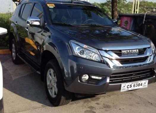 Isuzu MU-X 2017 top of d line 3.0 Gray For Sale 