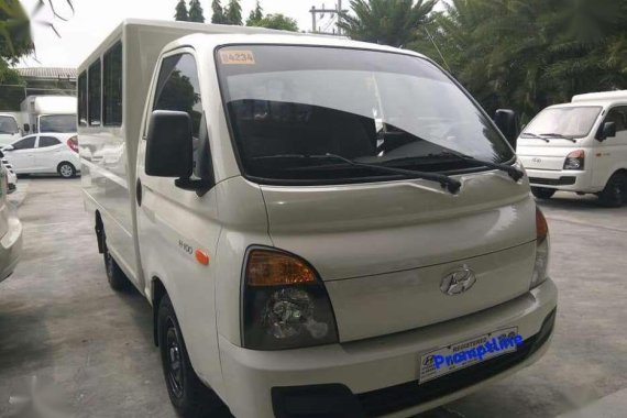 Hyundai H100 2017 MT Dual AC White For Sale 