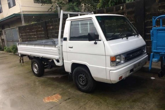 2009 Mitsubishi L300 Dropside​ For sale