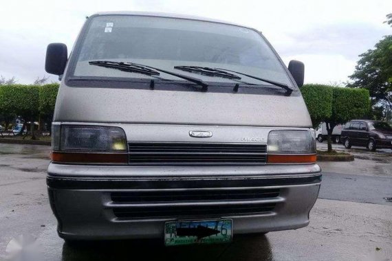 Toyota Hiace Custom Van 1993  For Sale 