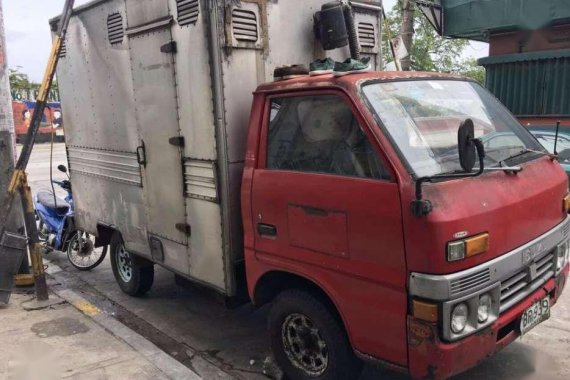 Isuzu Elf Aluminum VanTruck Red For Sale 