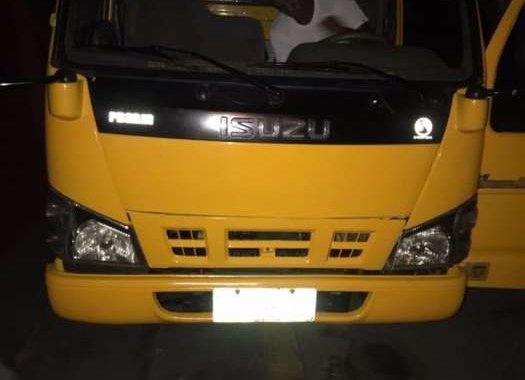 Isuzu Elf 2011 local​ For sale