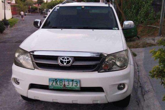 Toyota Fortuner G VVTi 2007 White For Sale 