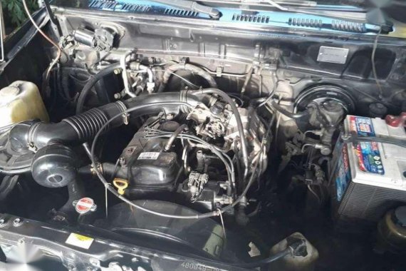 Toyotai Revo 2001 model Manual Black For Sale 