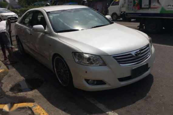 Toyota Camry V AT White Sedan For Sale 