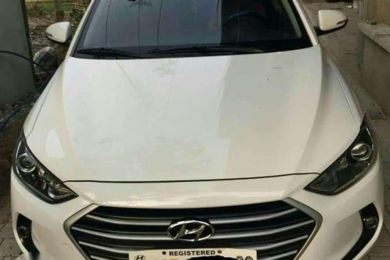 Fresh 2017 Hyundai Elantra 1.6 GL Matic White For Sale 