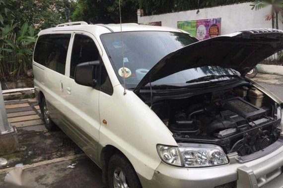 Hyundai Starex 2000 AT White Van For Sale 