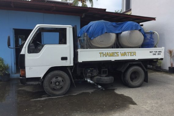 Isuzu Elf NKR 10ft Truck White For Sale 