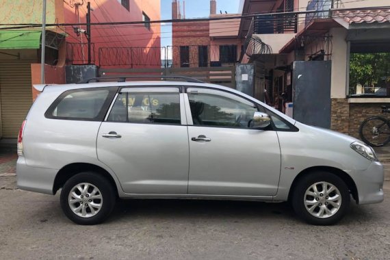 Toyota Innova E Automatic 2010 Diesel for sale