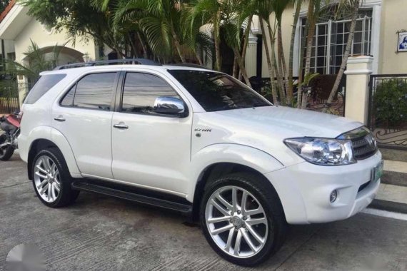Toyota Fortuner 2005 2.7 G AT White For Sale