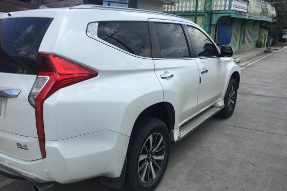 2017 Mitsubishi Montero GLS Premium White for sale