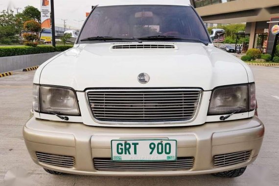  Isuzu Trooper Skyroof 2003 AT White For Sale 