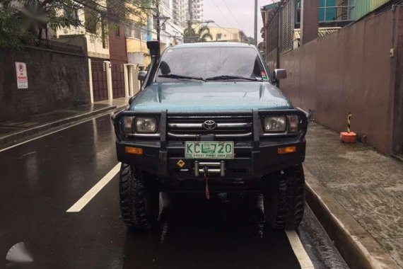 Toyota Hilux 2000 For Sale