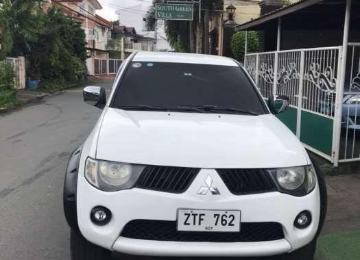 2009 Mitsubishi Strada White Pickup For Sale 