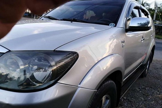 Toyota fortuner 2006 Silver For Sale 