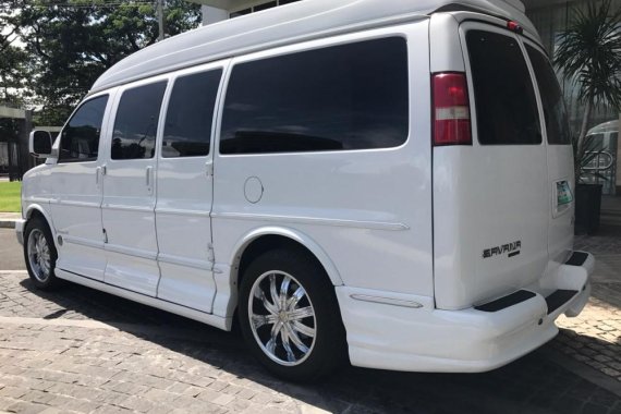 Sell 2nd Hand 2009 Gmc Savana in Quezon City 