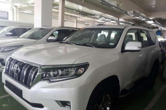 TOYOTA Hilux Conquest 2018 Brand New LAND CRUISER 200 45L DIESEL with unit