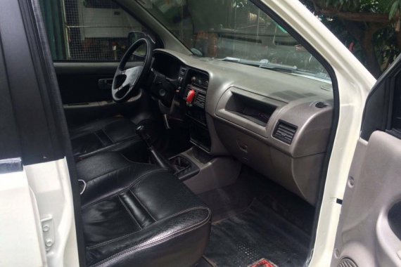 Isuzu Crosswind XUV 2003 For Sale 