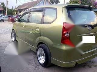 2010 toyota avanza Green For Sale 