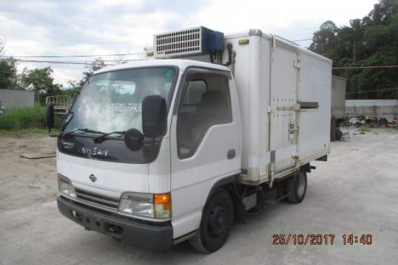 Isuzu Elf Refrigerated Van 4HG1 Engine 10ft For Sale 