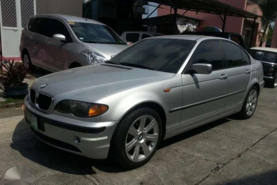 BMW 318i 2004 model for sale