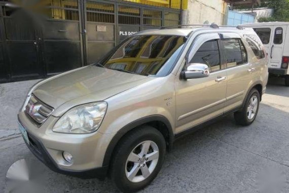 2006 HONDA CRV - perfect condition . with 3rd row