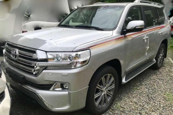 Toyota Land Cruiser Platinum DUBAI AT 2018 Brandnew