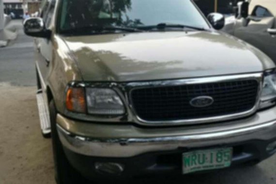 2000 Ford Expedition xlt 4x2 FOR SALE