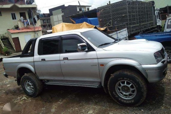 Mitsubishi pickup Endeavor 2000 for sale 