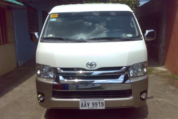 2014 Toyota GL Grandia 2.5L White For Sale 