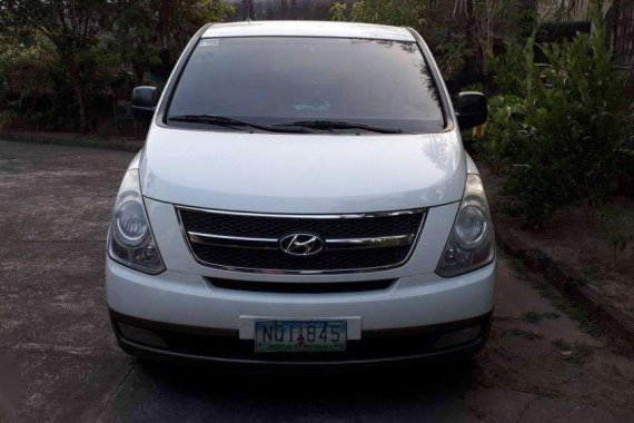 Hyundai Grand Starex Gold 2009 vgt top of the line