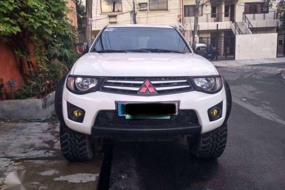 2012 Mitsubishi Strada GLX V for sale 