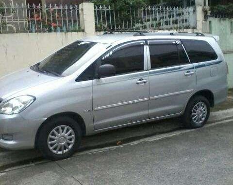 FOR SALE TOYOTA Innova 2010