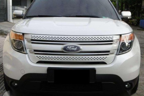 2012 FORD Explorer 4x4 with Sunroof