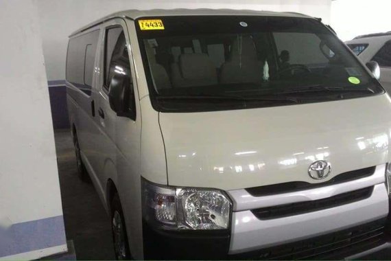 2014 Toyota Hiace Commuter 2.5L Diesel Engine 