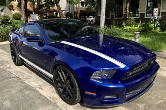 2012 Mustang GT - 5.0L V8 - Kona Blue Metallic