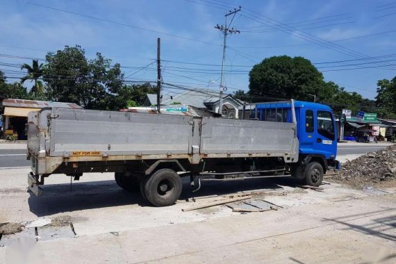 For sale Isuzu Forward dropside truck 22ft 4he1