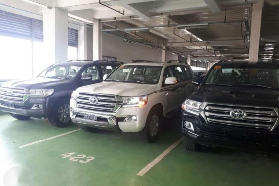 2018 TOYOTA LC200 Land Cruiser 200 brand new